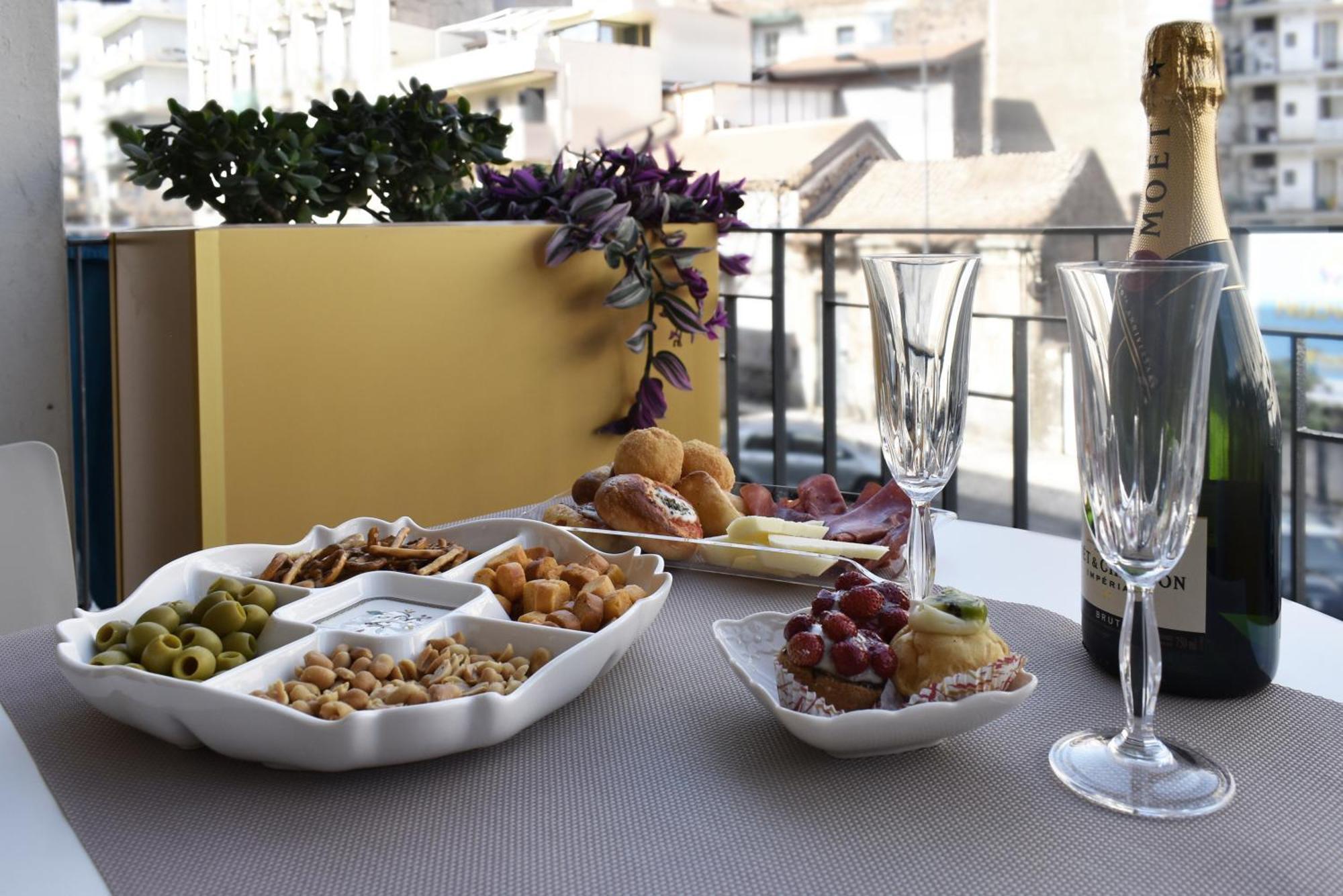 Catania Living Rooms Экстерьер фото